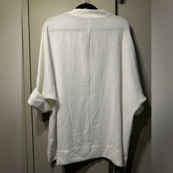 $59 Calvin Klein Batwing Style Blouse - Picture 3 of 7